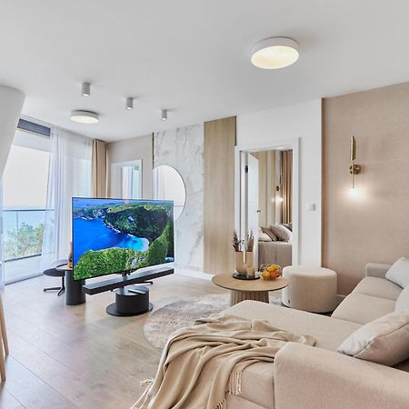 Wave Beachfront Family Apartment Miedzyzdroje Exterior foto