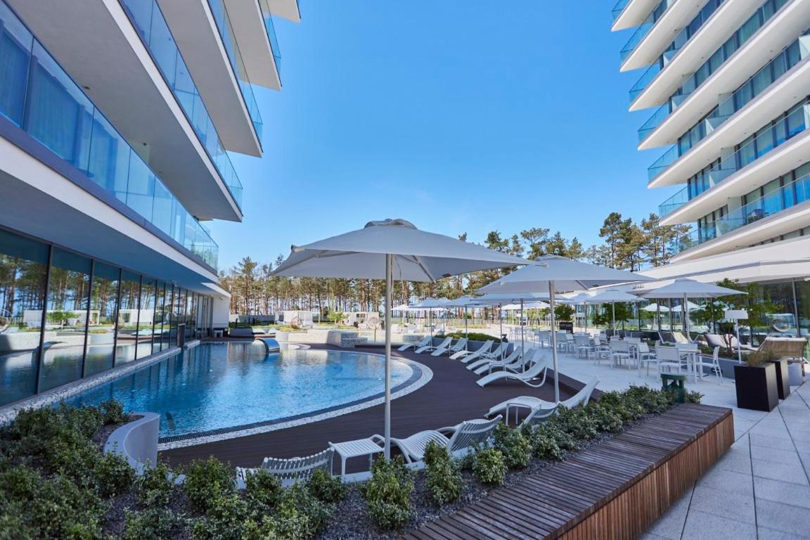 Wave Beachfront Family Apartment Miedzyzdroje Exterior foto