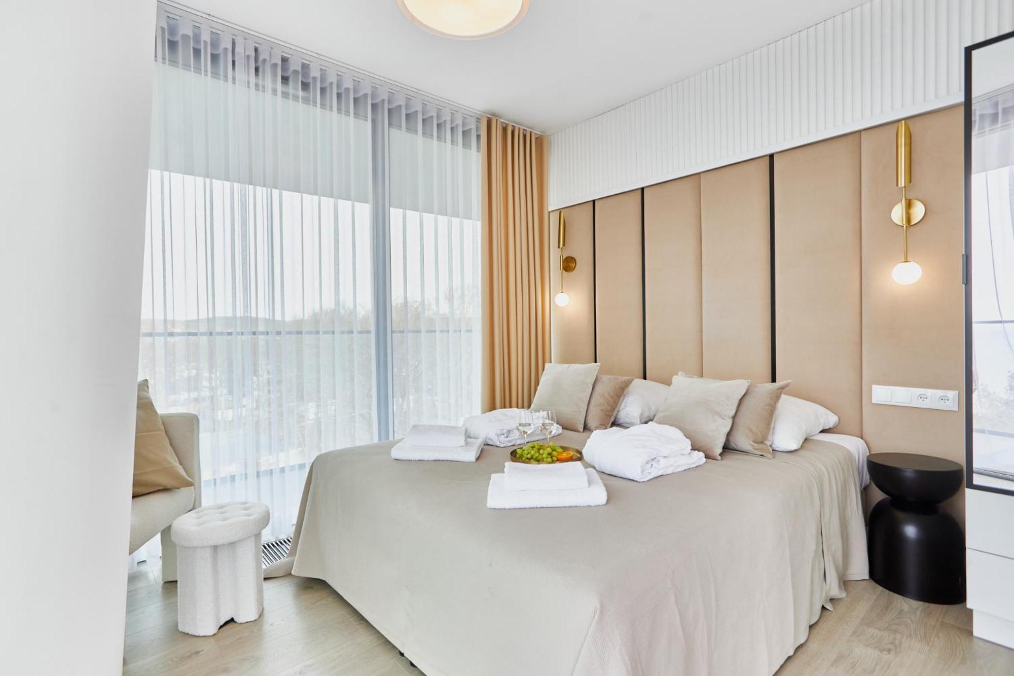 Wave Beachfront Family Apartment Miedzyzdroje Exterior foto