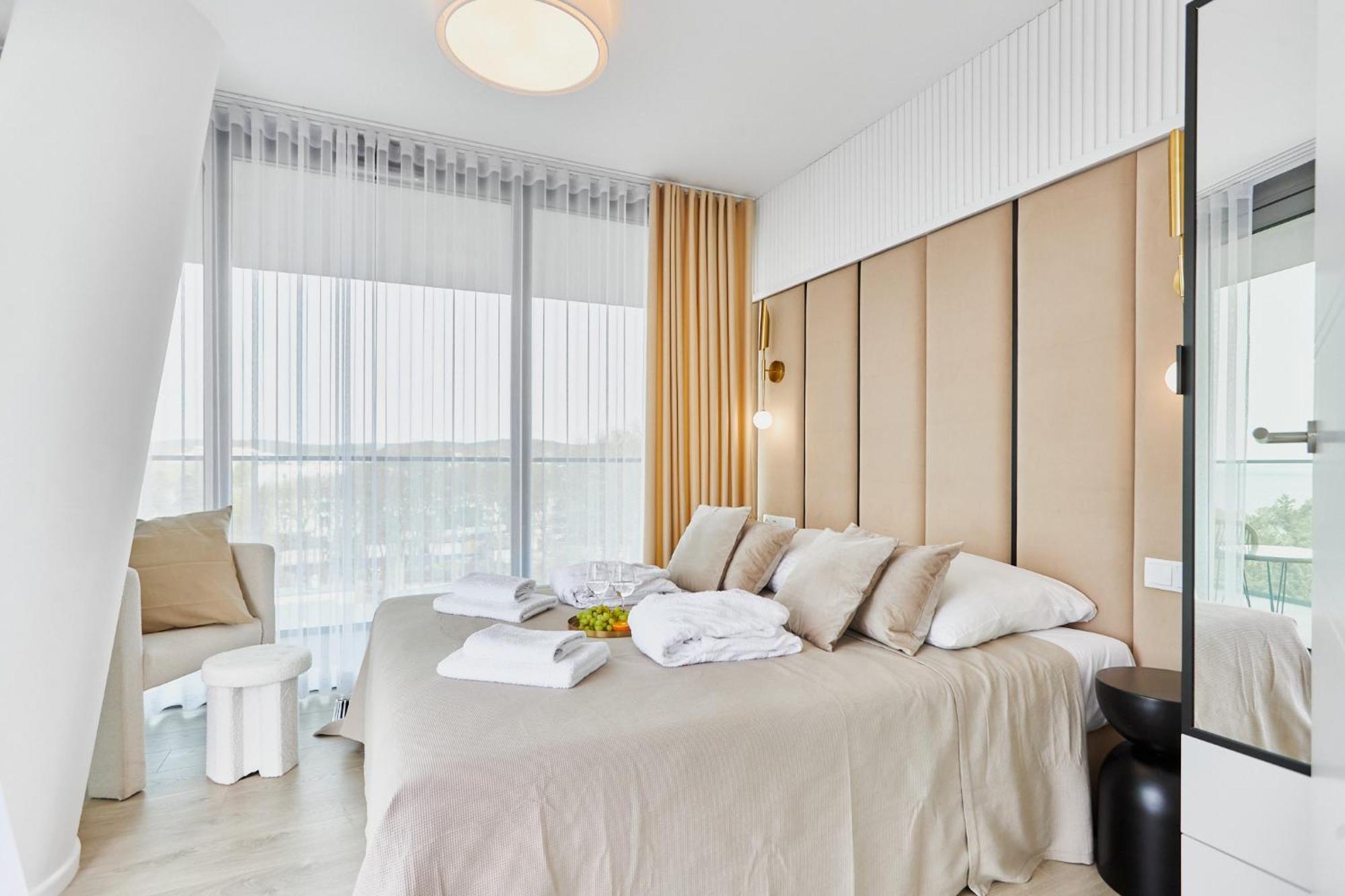 Wave Beachfront Family Apartment Miedzyzdroje Exterior foto