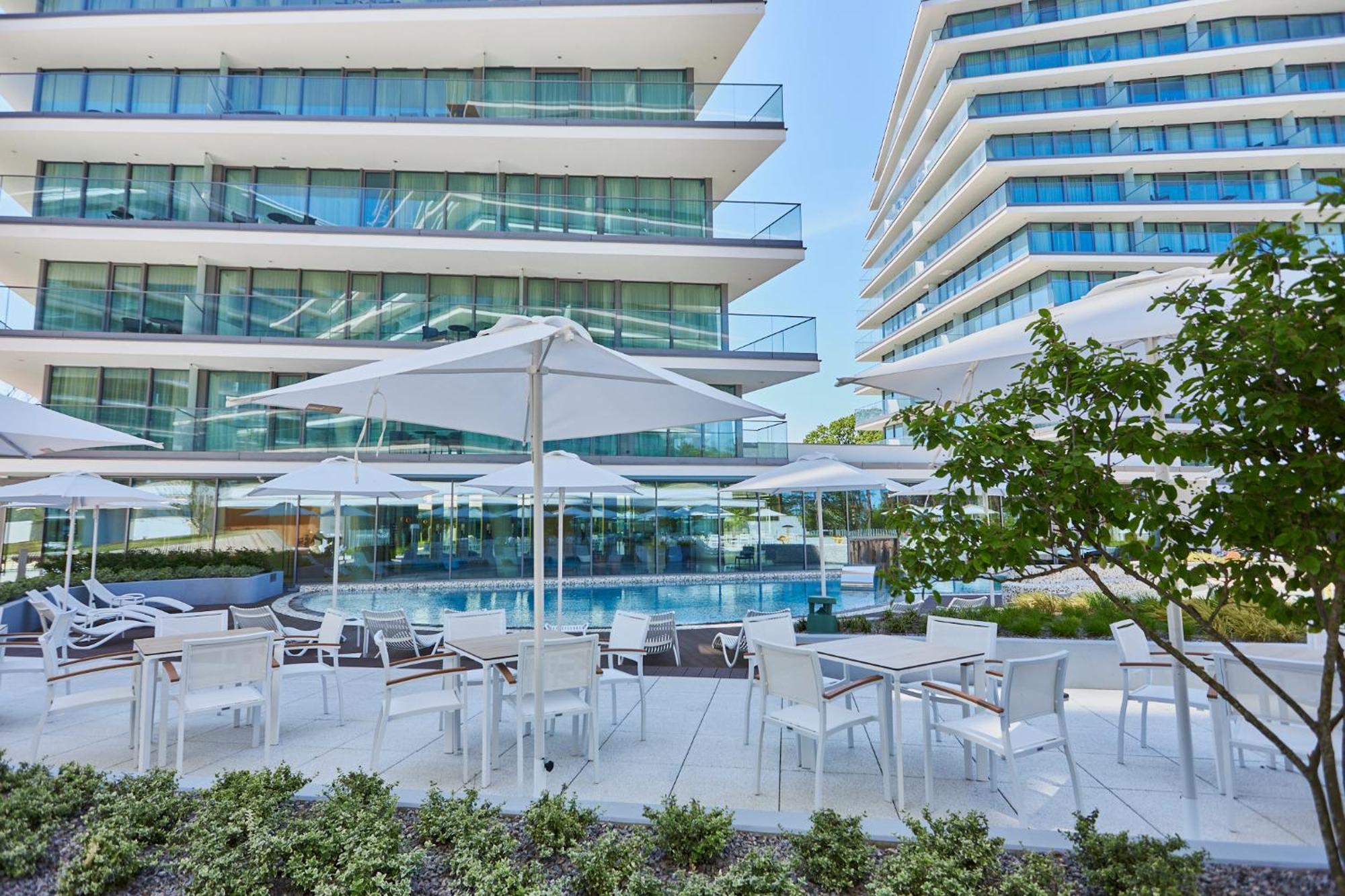 Wave Beachfront Family Apartment Miedzyzdroje Exterior foto