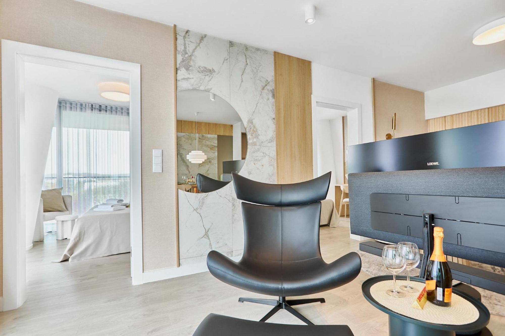 Wave Beachfront Family Apartment Miedzyzdroje Exterior foto