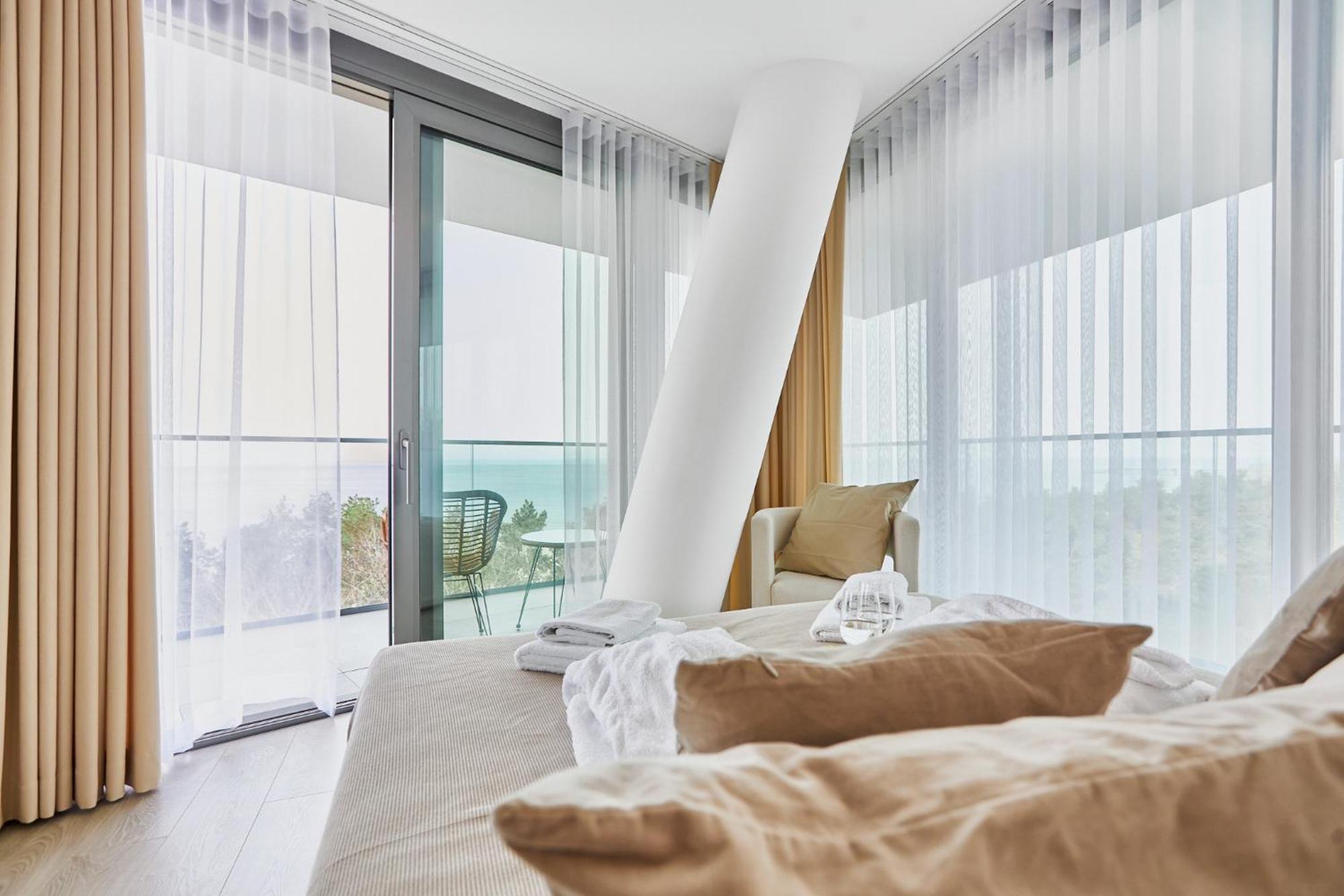 Wave Beachfront Family Apartment Miedzyzdroje Exterior foto